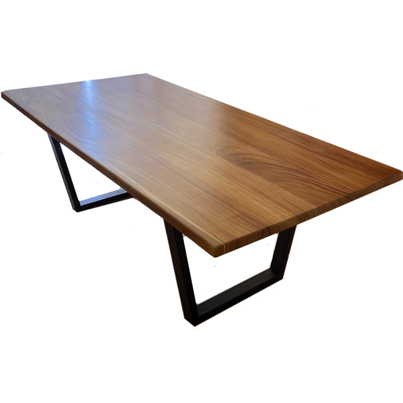 Mesa de comedor con cubierta de 2" de madera sólida de Parota y bases de acero con pintura electrostática. CONCAVO muebles